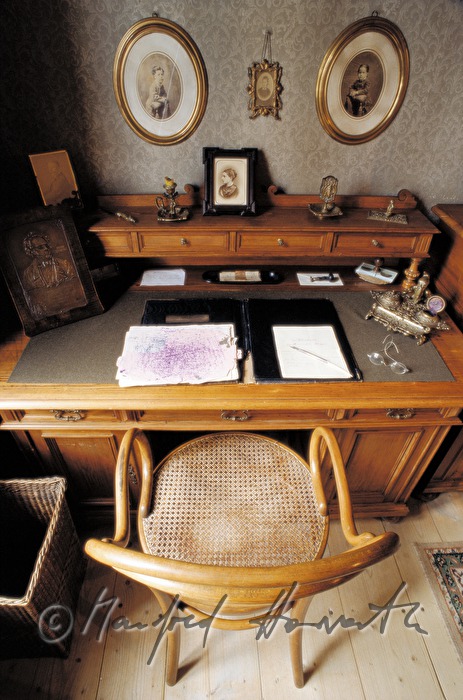 Schreibtisch von Peter Rosegger im Rosegger Museum