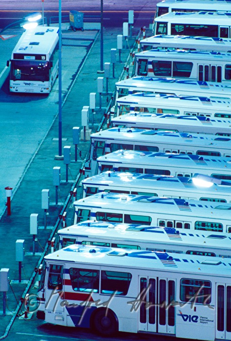 Flughafen Wien, Parkplatz für Flughafen-Busse