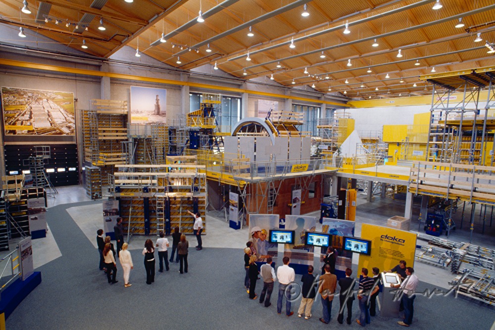 Schauraum bei DOKA Schalungstechnik