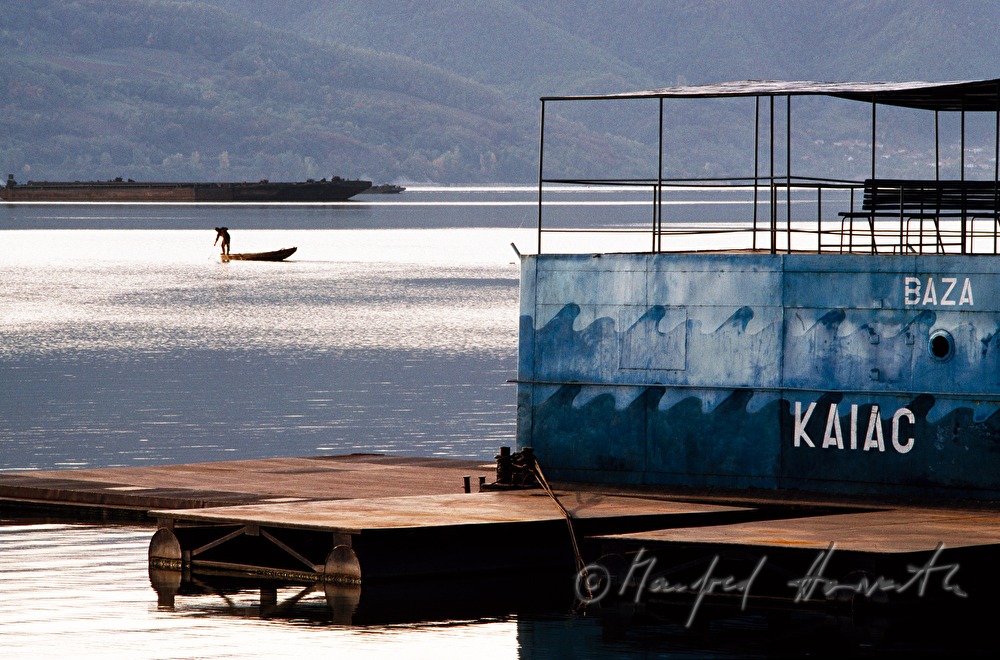 Hafen und Fischerboot