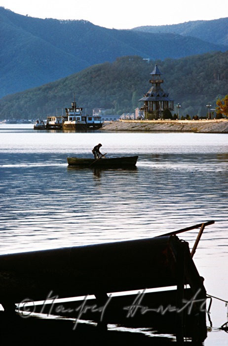 Hafen und Fischerboot
