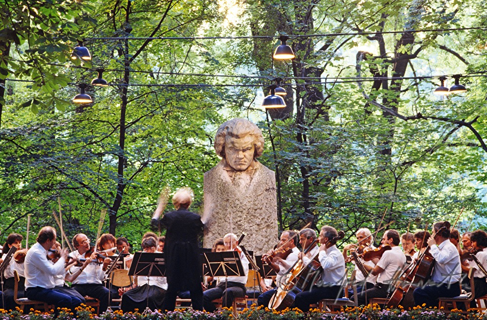 Freiluftkonzert vor der Beethoven-Büste