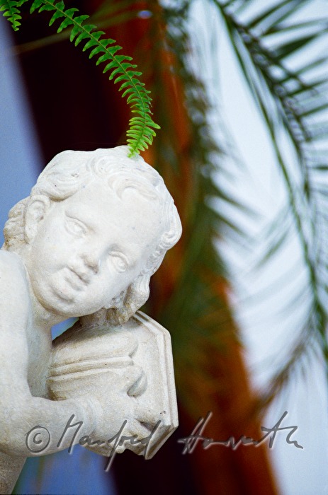Barock-Putte im Foyer