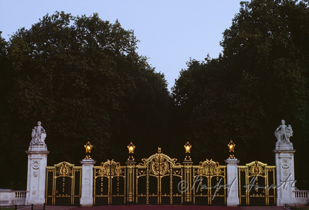 Haupteingang und Buckingham Palast