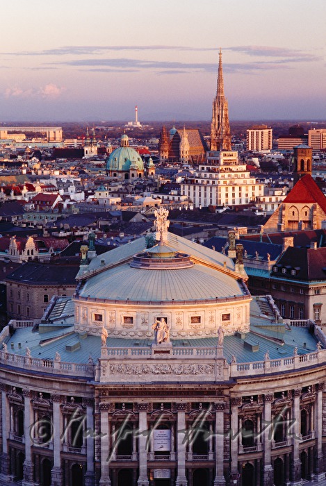 Blick vom Rathaus auf die Ringstrasse