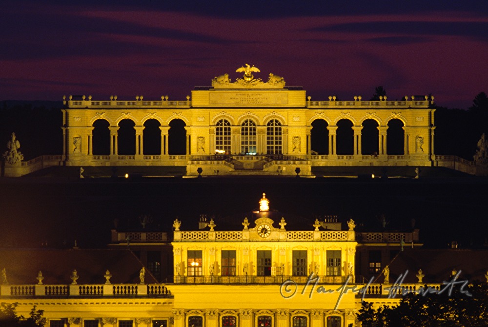 Parkanlage, Schloss und Gloriette