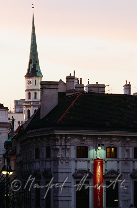 Palais Lobkowitz und Michaelerkirche