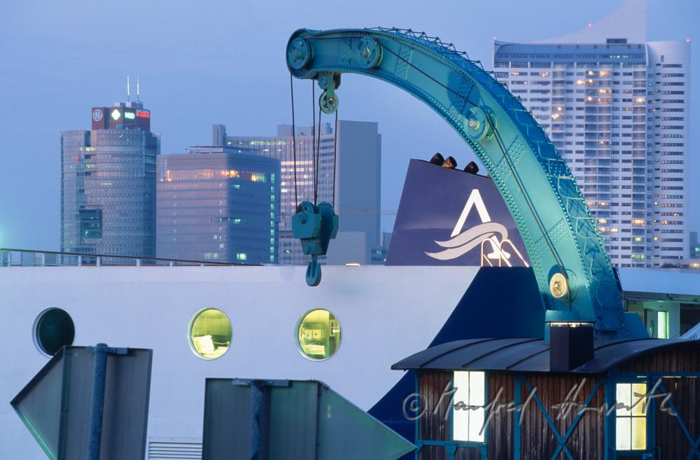Schiff im Wiener Hafen