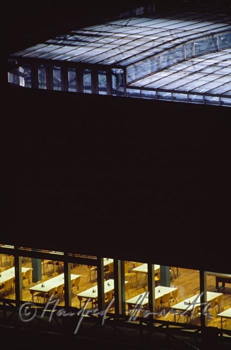 Blick in das Bürogebäude der Bank Austria