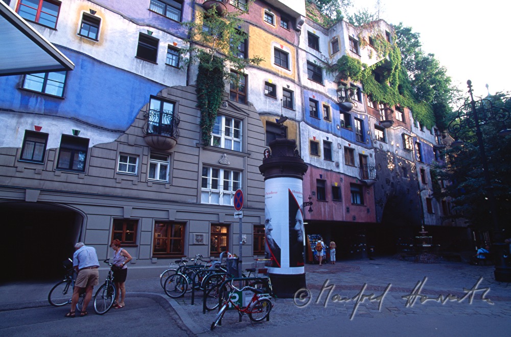 Hundertwasser-Wohnhausanlage