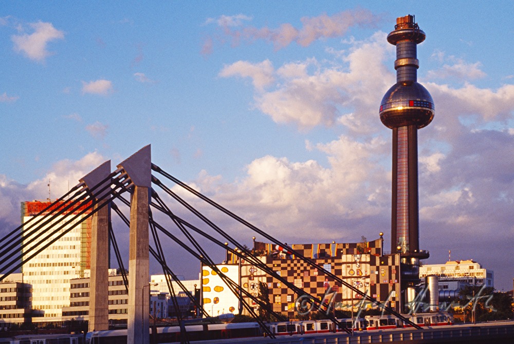Hundertwasser-Müllverbrennungsanlage Spittelau