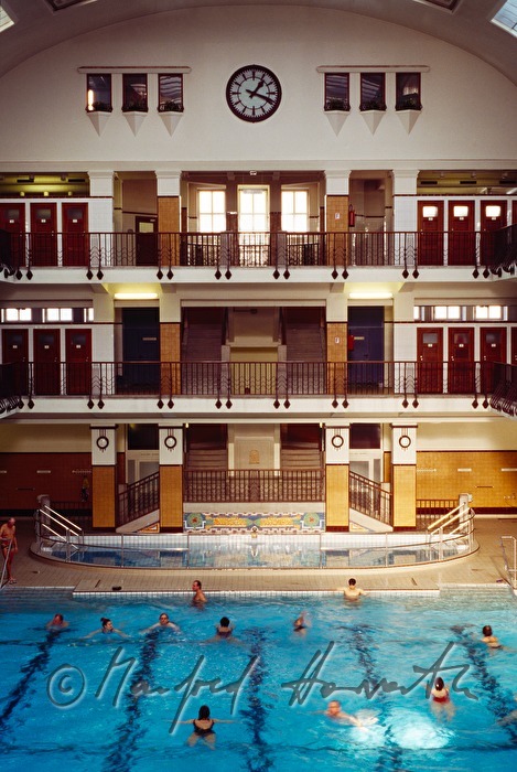 Amalienbad, Hallenbad