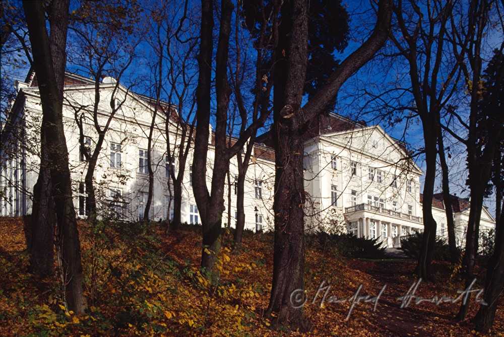 Schloss Wilhelminenberg