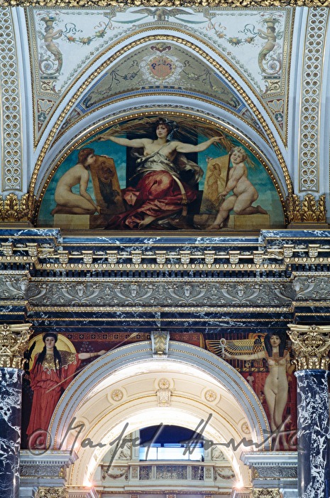 Treppenhaus mit Fresken
