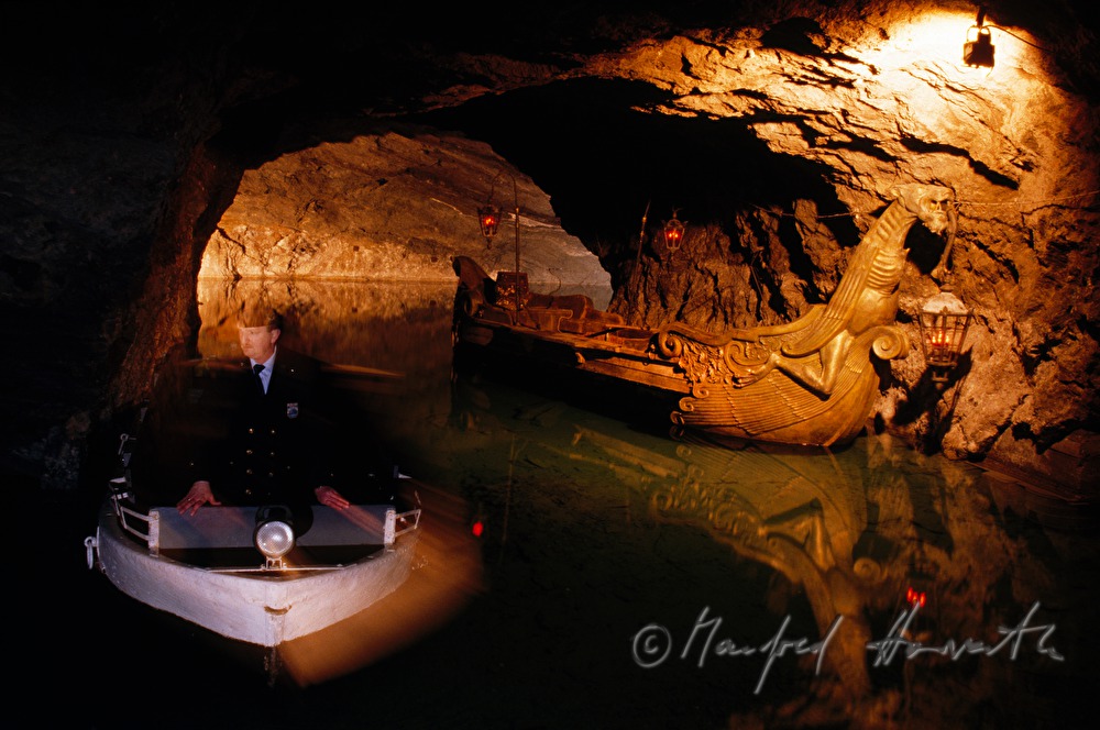 Seegrotte Hinterbrühl, Ausflugsboot