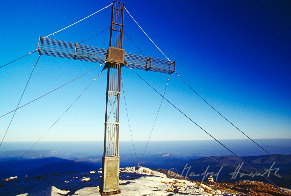 Gipfelkreuz auf dem Hochschneeberg