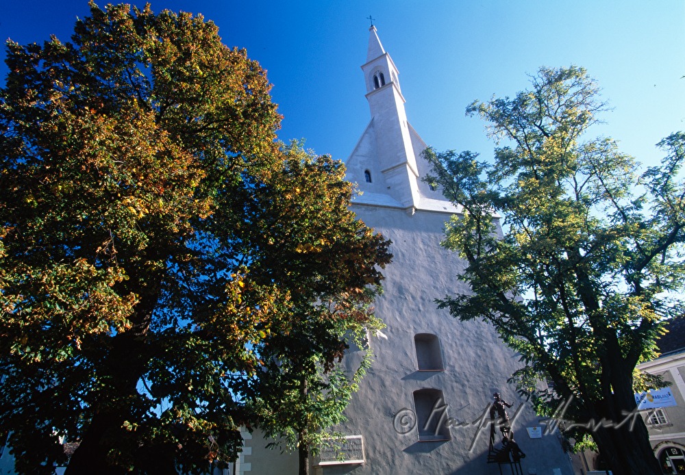 Platz vor der Spitalskirche