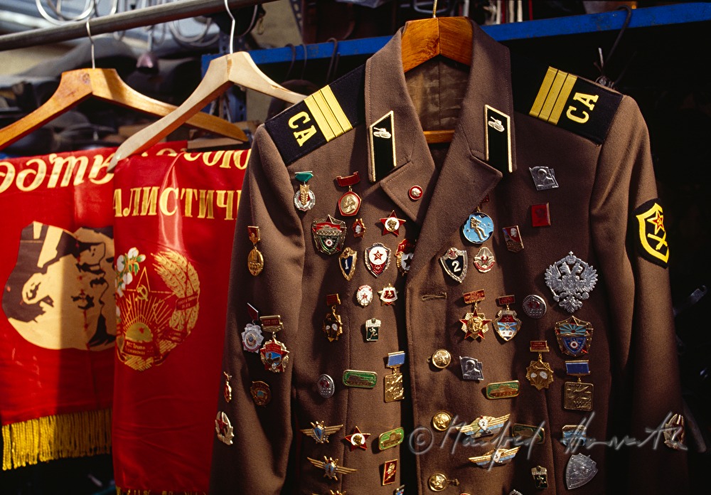 Ecseri Flohmarkt, kommunistische Armeeuniform