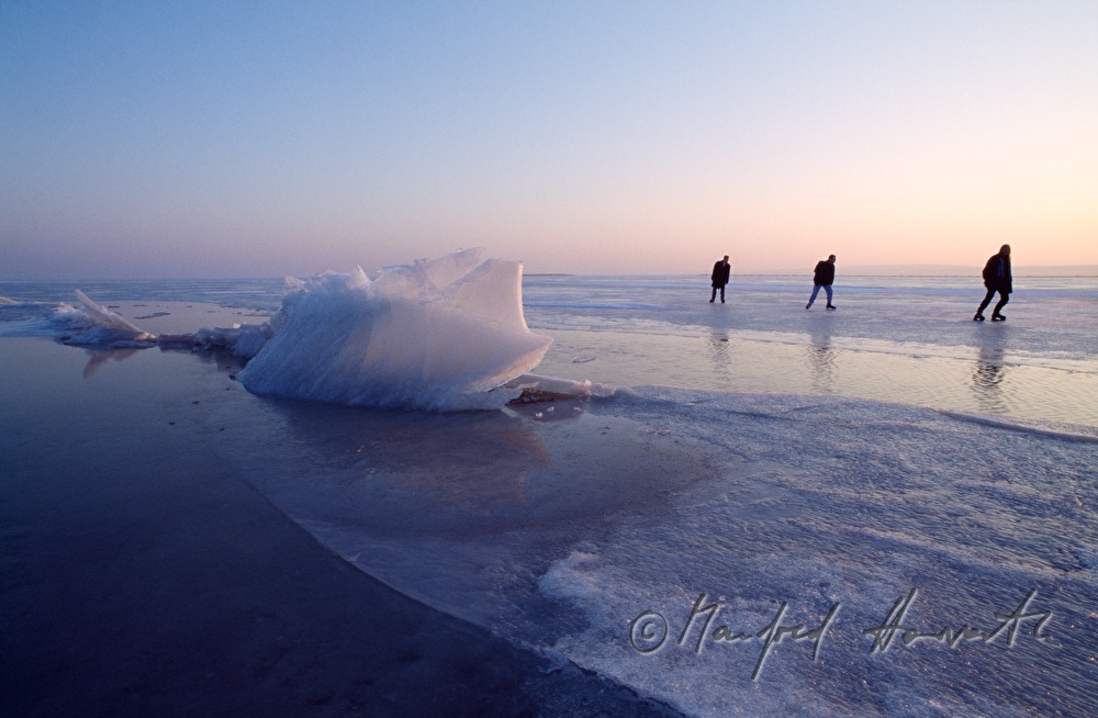 Eisläufer bei einem Eisstoß