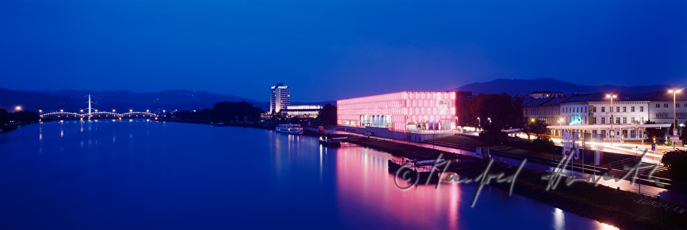 Lentos (Kunstmuseum Linz)