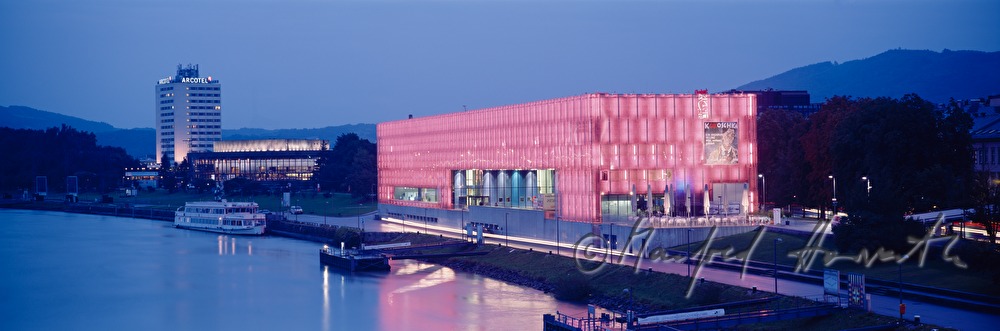 Lentos (Kunstmuseum Linz)
