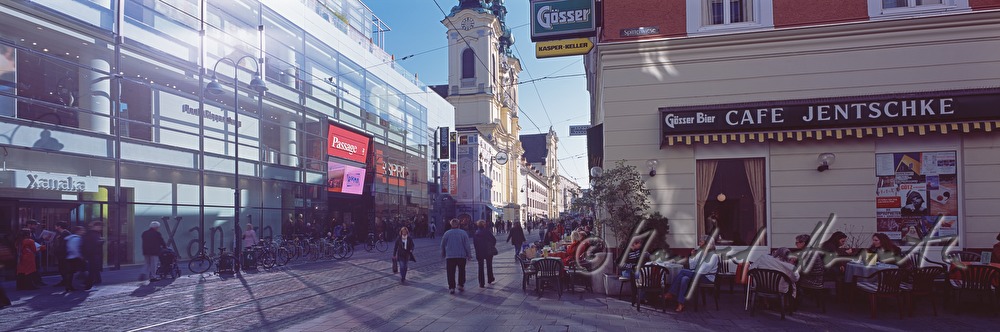 Landstrasse mit Ursulinenkirche