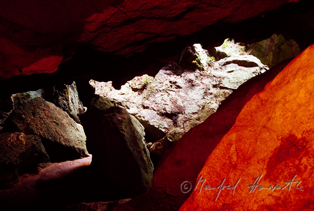 Höhle 