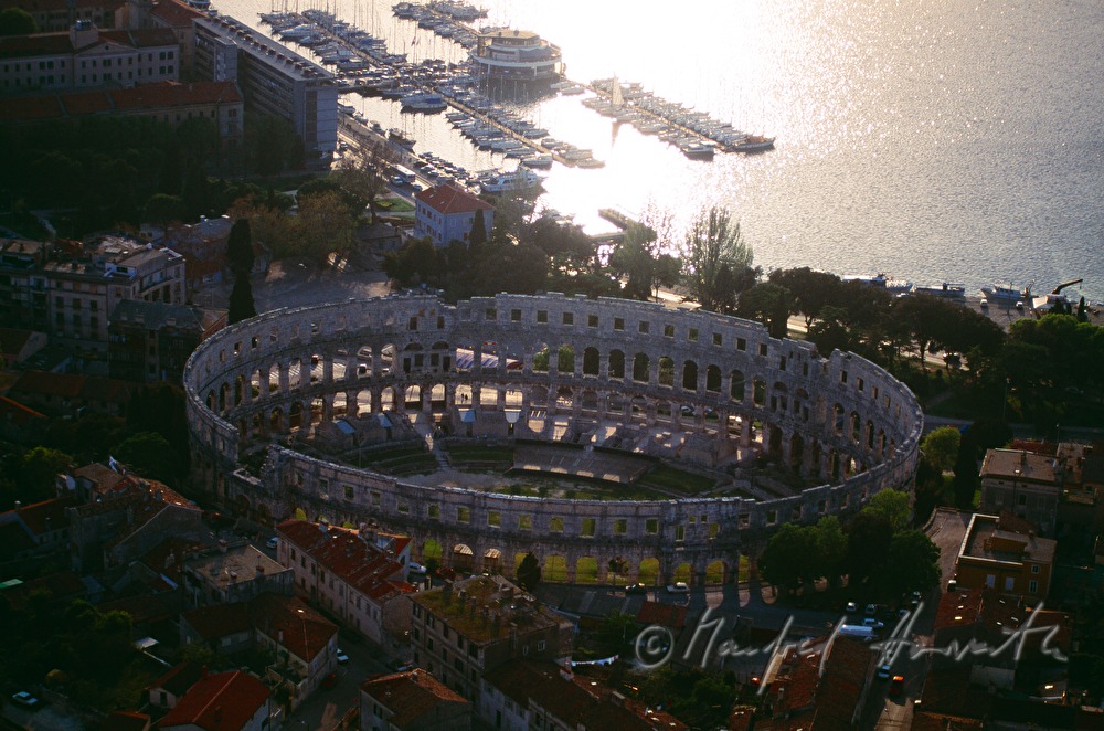Amphitheater und Hafen