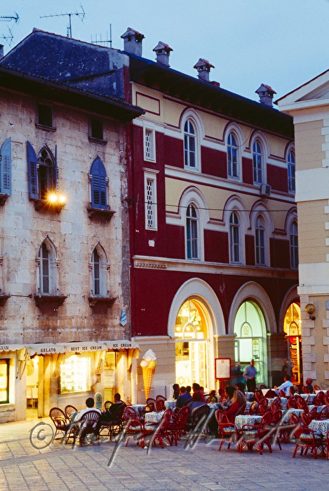 Strassencafe am Hauptplatz