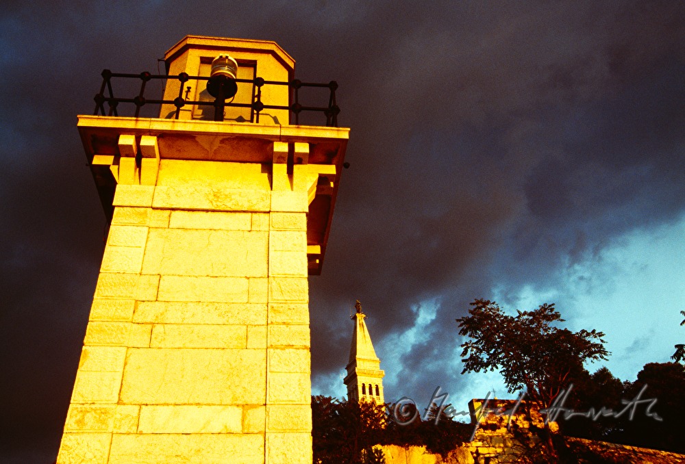 Leuchtturm bei der Kathedrale der Heiligen Euphemia