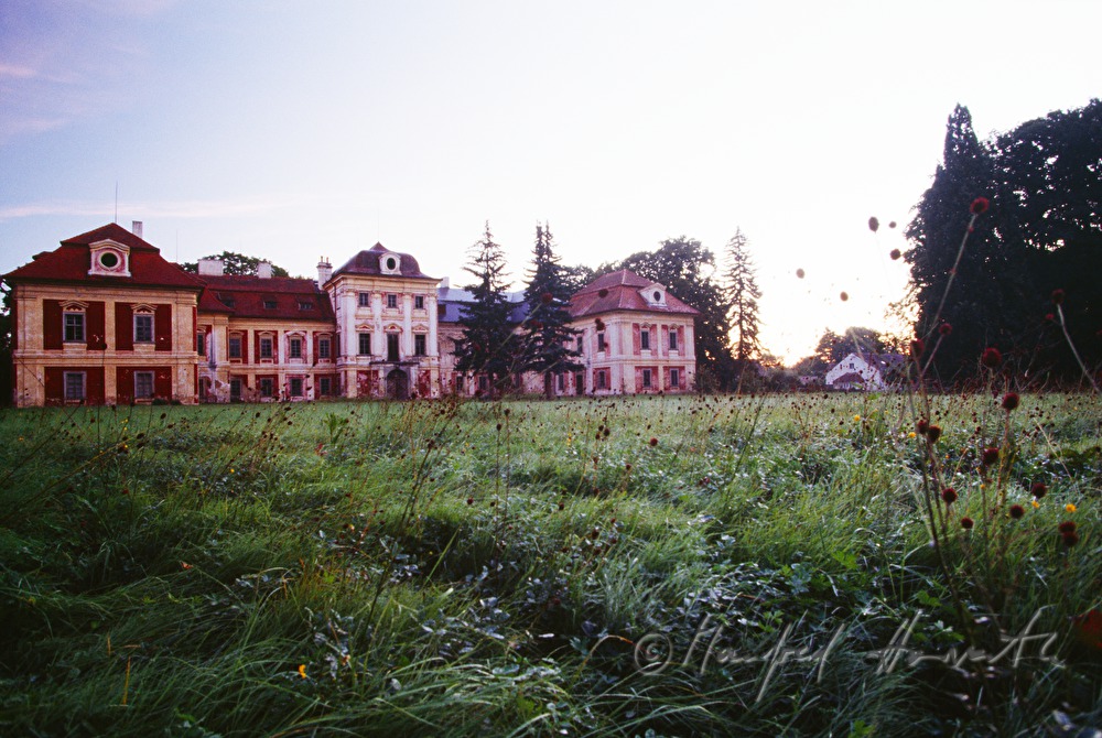 Schloss Dolní Lukavice und Schlosspark