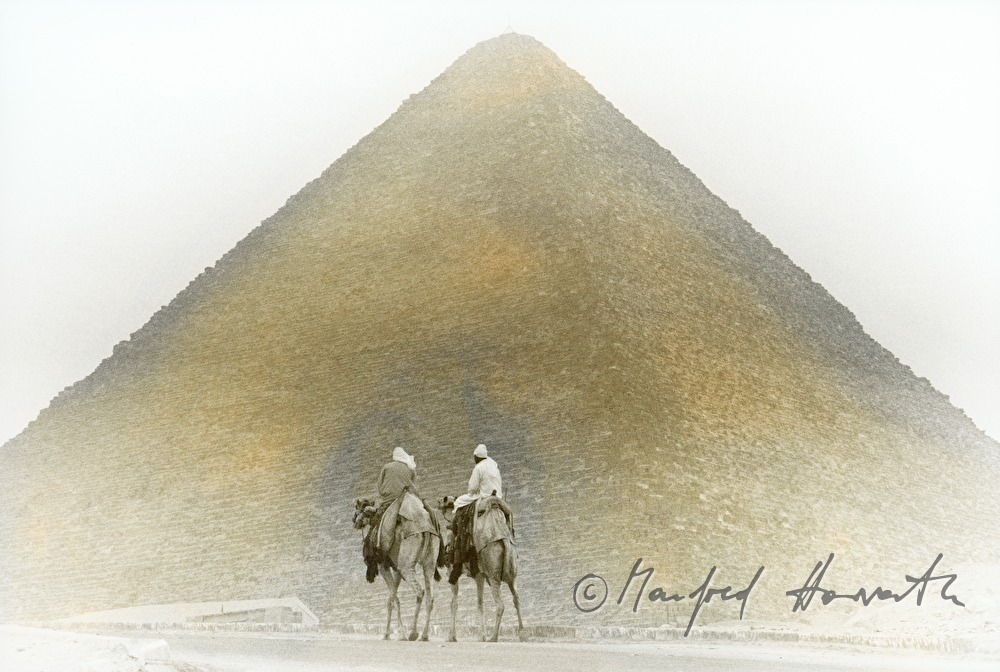 Pyramiden von Gizeh, Cheops-Pyramide und Kamelreiter