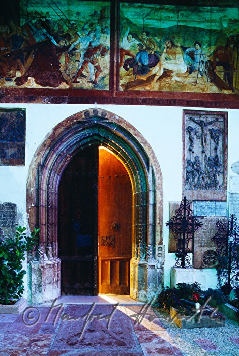 Tor zur Pfarrkirche Mariae Himmelfahrt