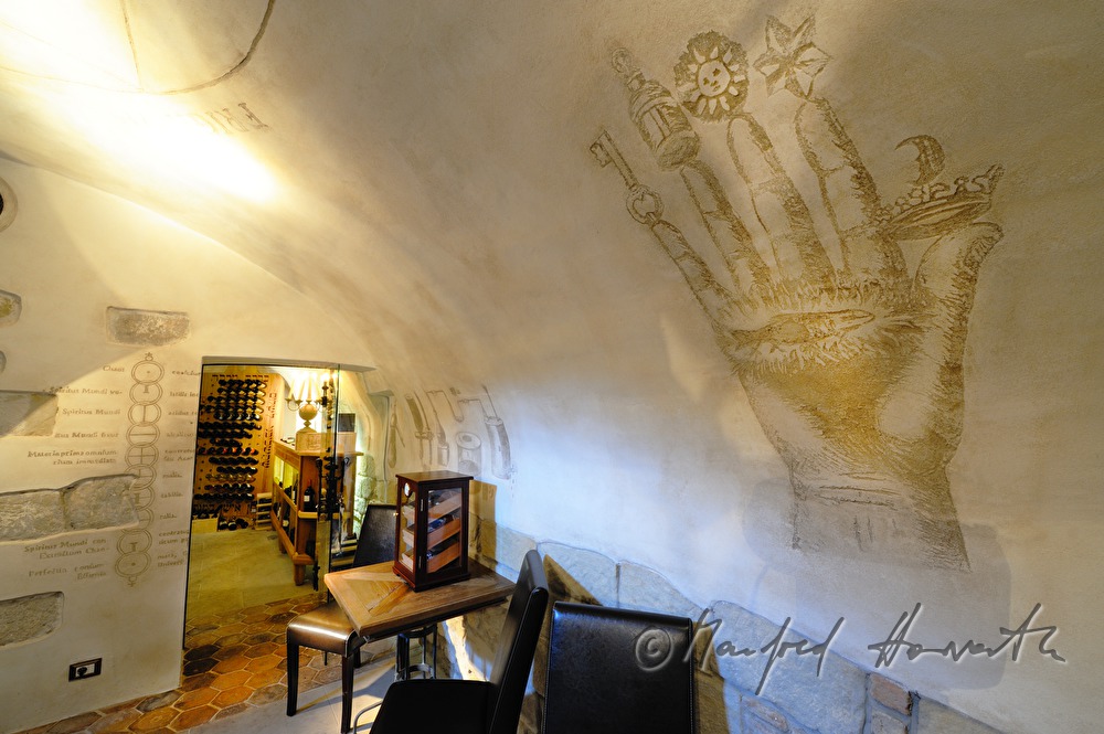 Chateau Mcely, Lokal im Weinkeller