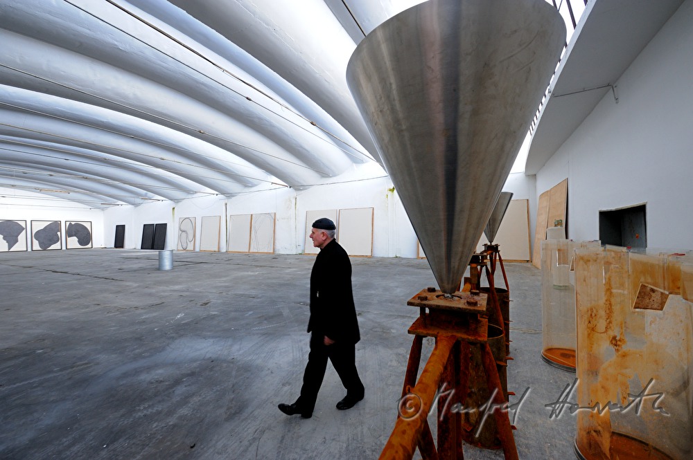 Klaus Rinke in seinem Atelier