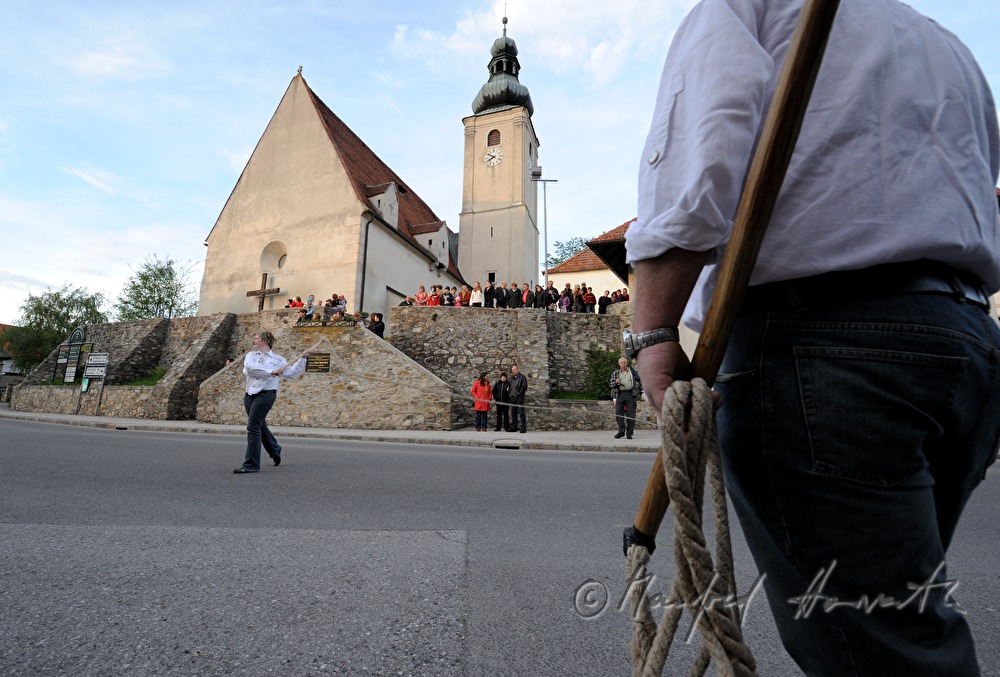 Schnalzer beim traditionellen Pfingstschnalzen