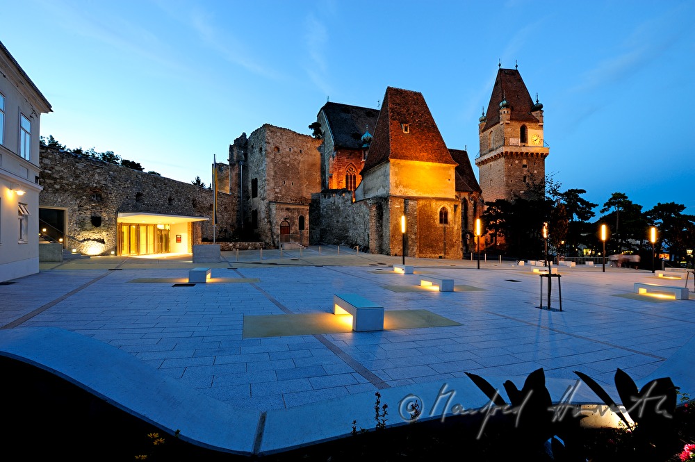 Burg Perchtoldsdorf und Burgvorplatz
