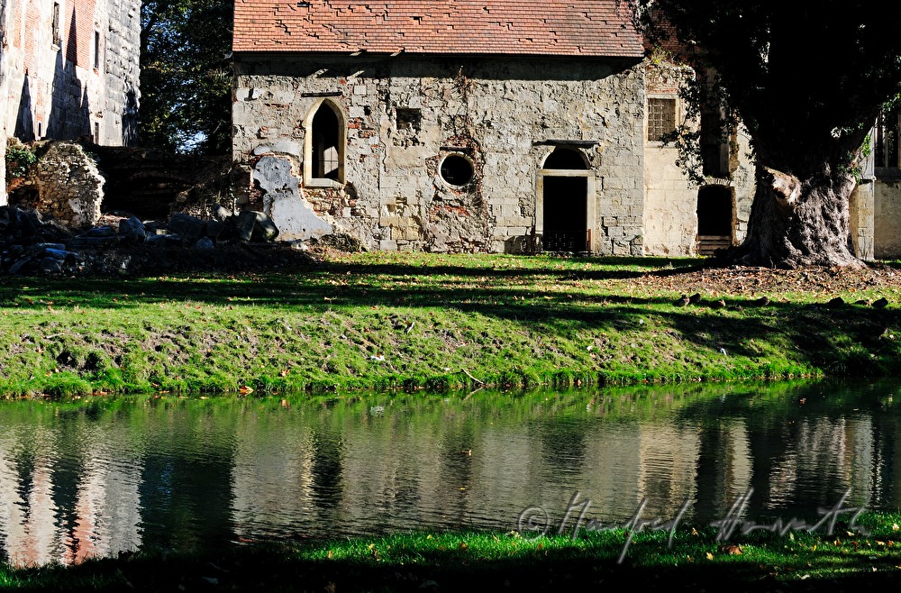 verfallenes Wasserschloss Schloss Pottendorf