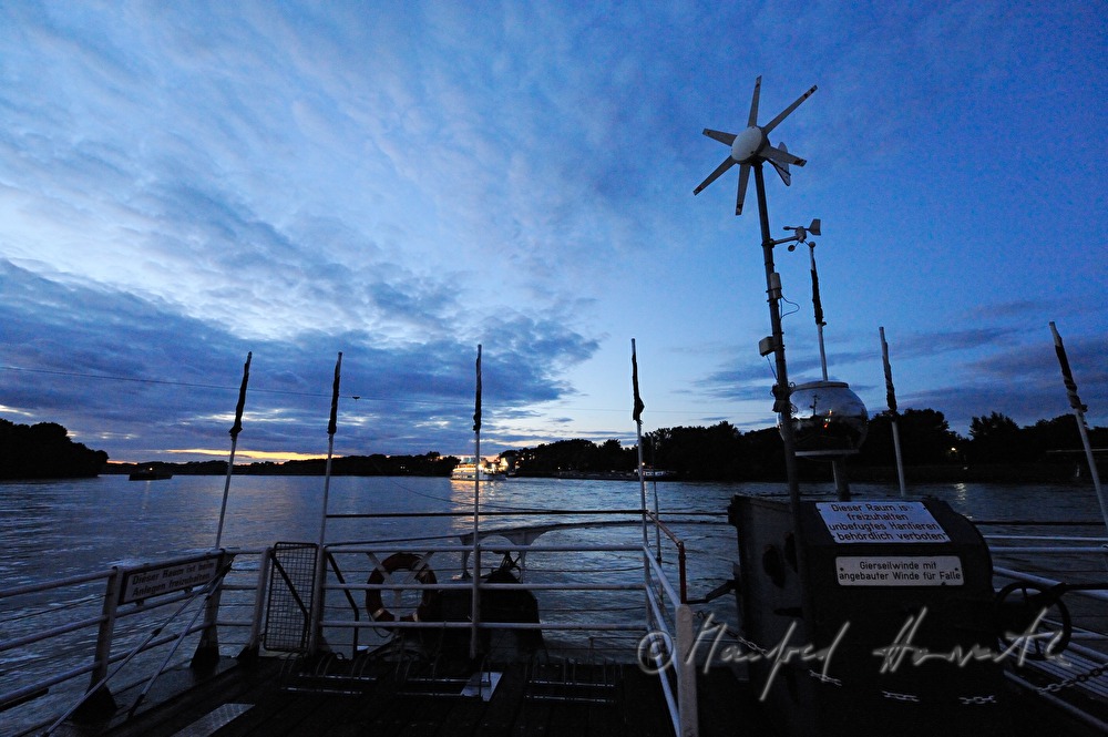Überfahrt in der Nacht