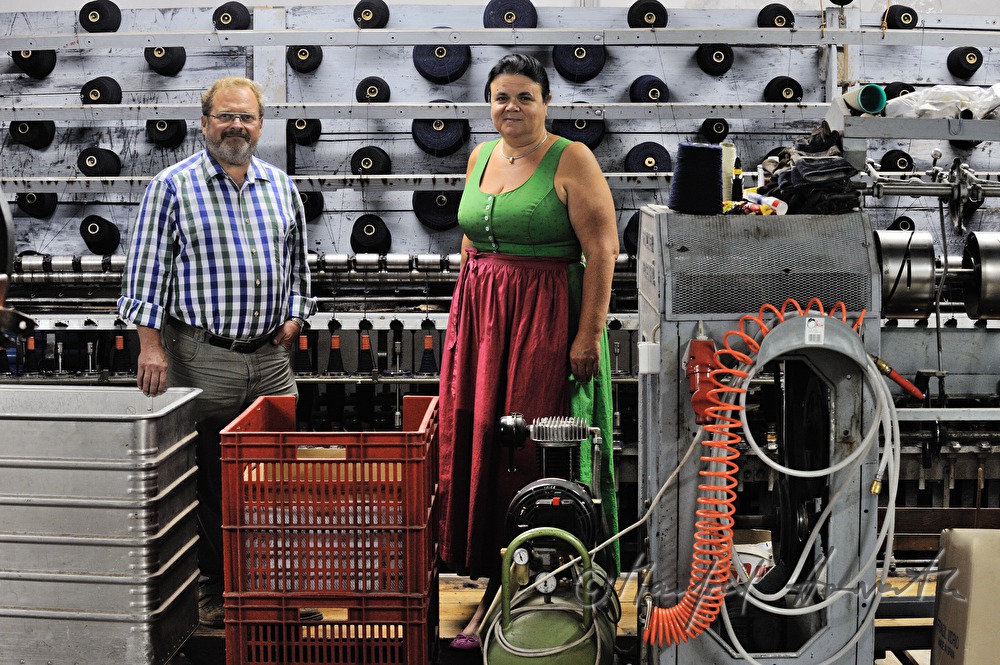 Manuela und Karl Landl in der Lodenfabrik