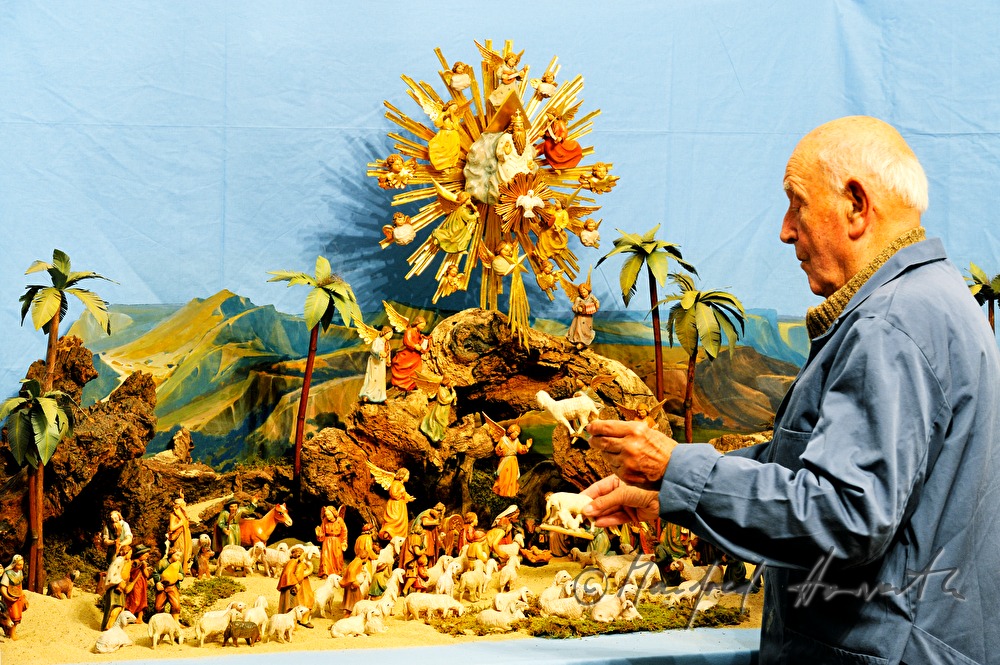 Südtiroler Hausfleißkrippe aus dem Grödnertal