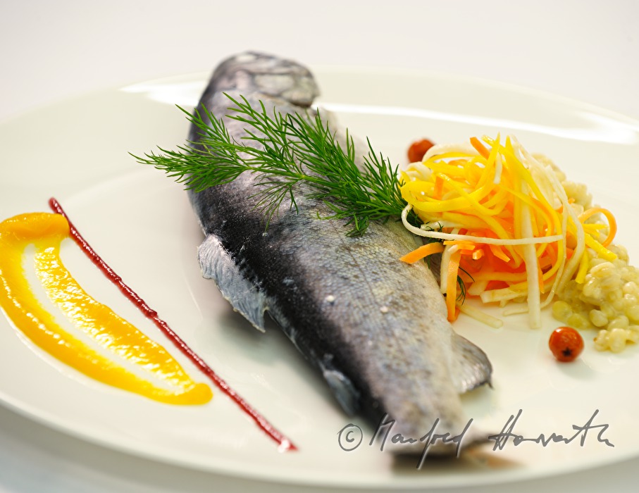 Forelle Blau mit Wurzelgemüse und Rollgerste