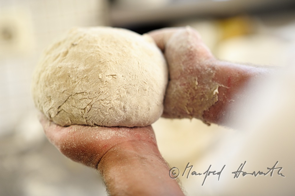 Teig für Sauerteigbrot vor dem Backen