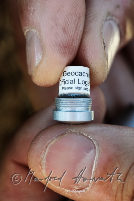 EInkapseln des Geocaches in eine wetterfeste Hülse