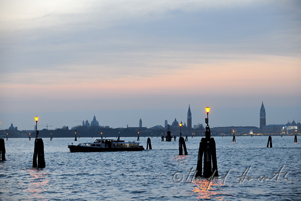 Blick vom Lido zur Altstadt und San Giorgio