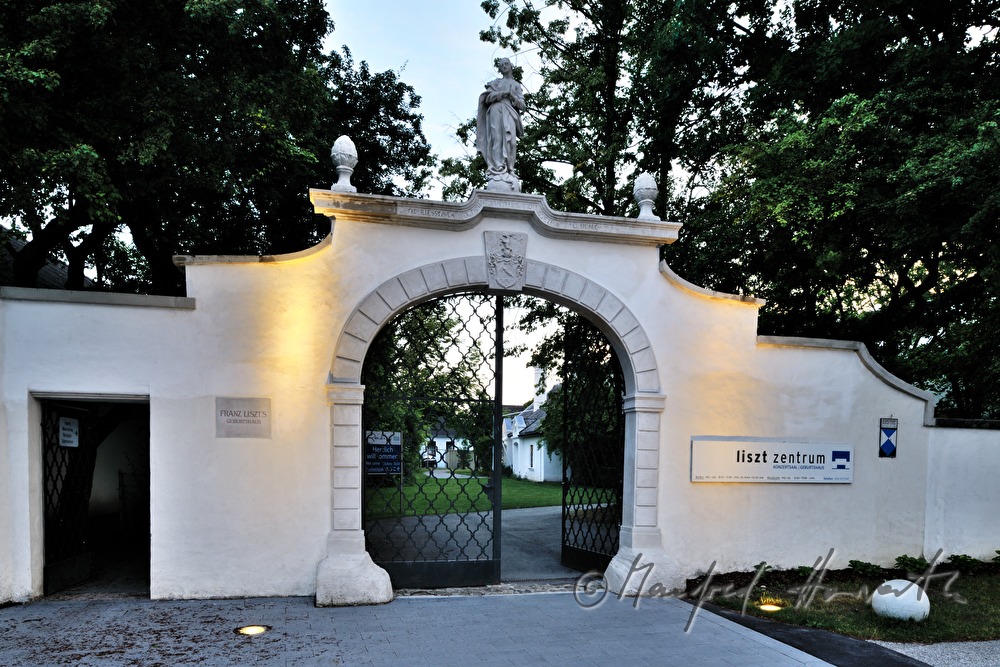 Tor zum Liszt-Museum