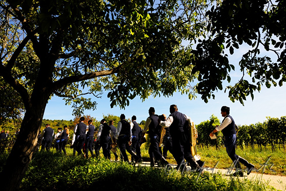 Volksmusik-Gruppe in lokaler Tracht