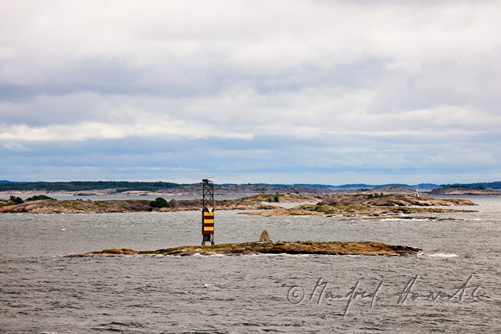 kleine Insel mit Leuchtturm