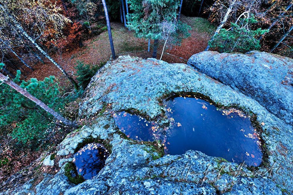 Heidenstein mit seinen permanent mit Wasser gefüllten Schalen