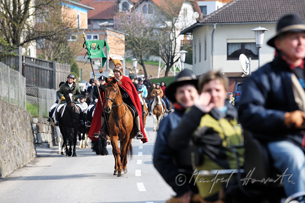 Darsteller des Heiligen Georg bei der Pferdewallfahrt (Georgiritt)